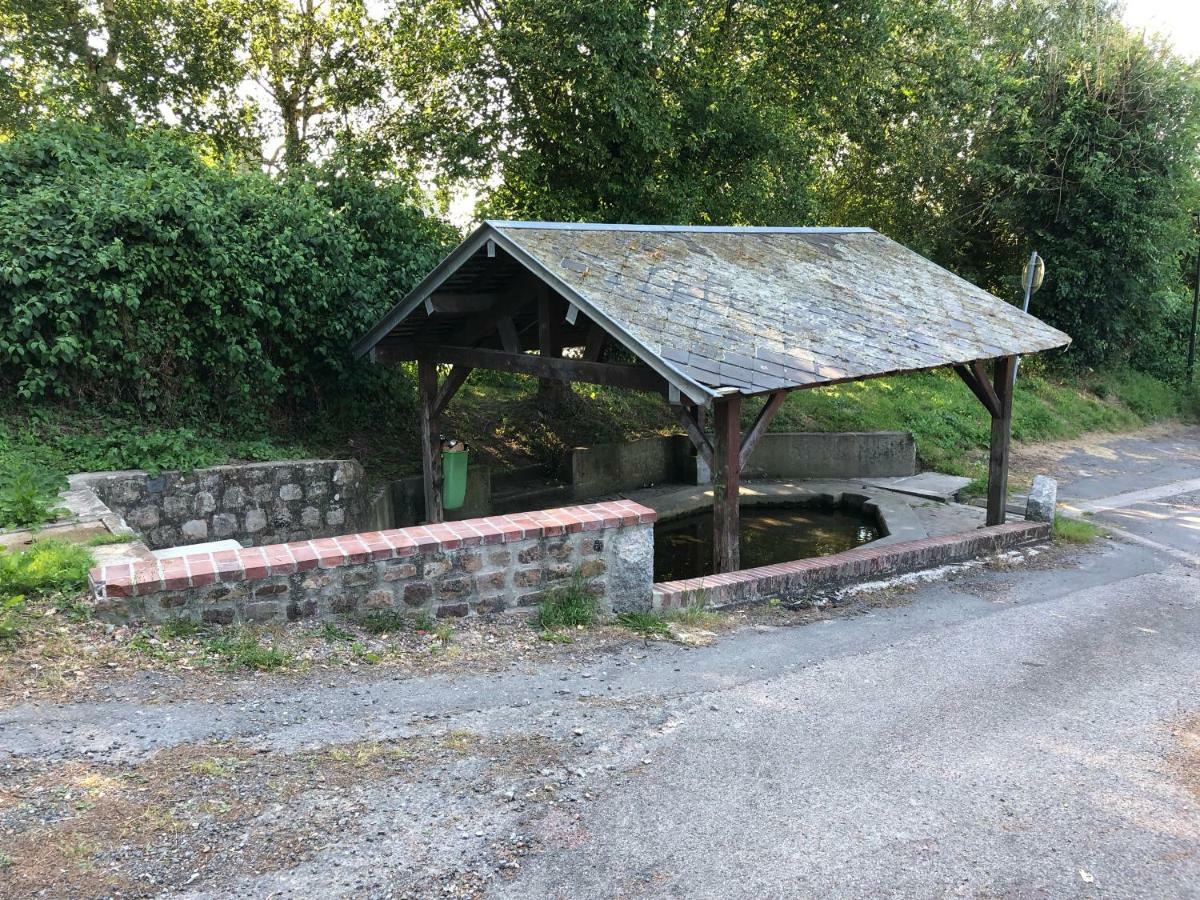 Aux Lettres Du Lavoir La Rivière-Saint-Sauveur Exterior foto